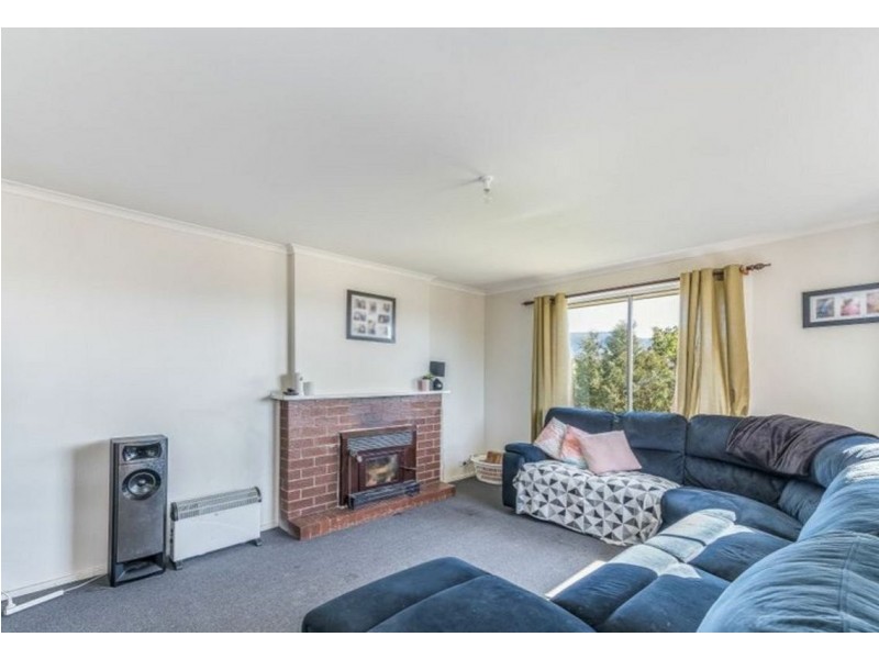 4 Clayton Drive, Herdsmans Cove TAS 7030
