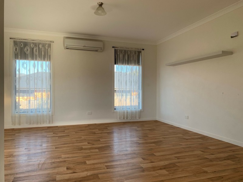 8 Barrob Street, Old Beach TAS 7017
