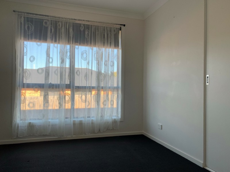 8 Barrob Street, Old Beach TAS 7017