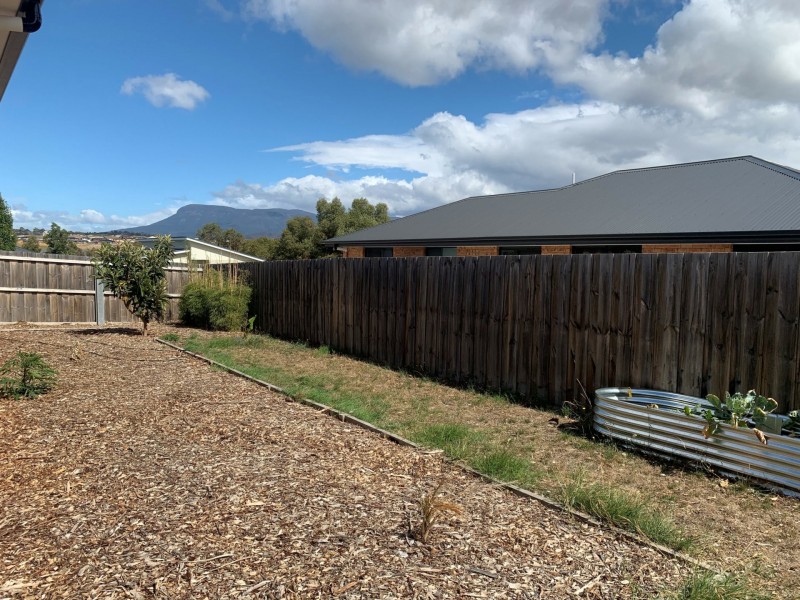 8 Barrob Street, Old Beach TAS 7017