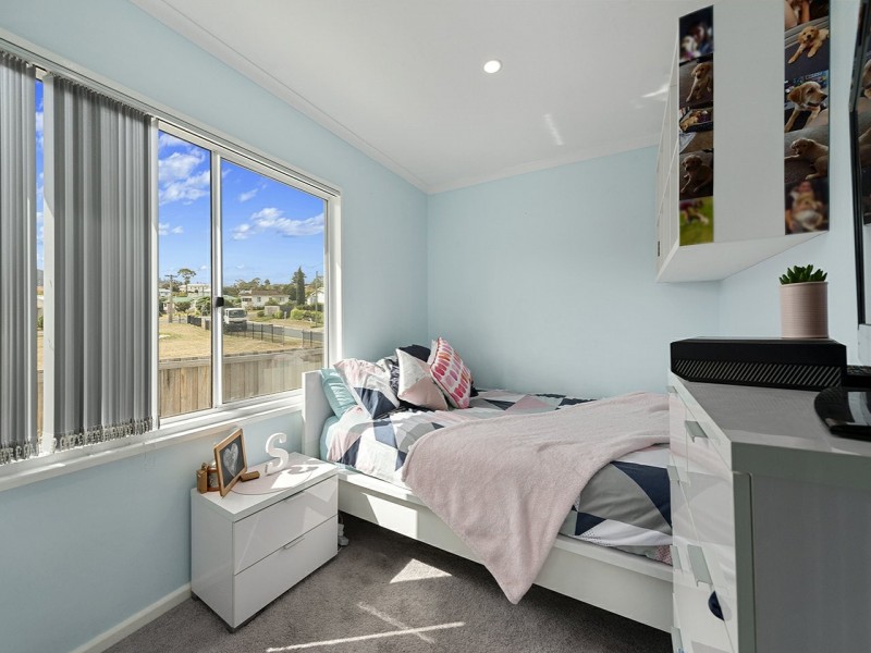 14 Heemskirk street, Warrane TAS 7018