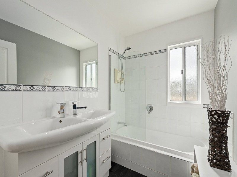 14 Heemskirk street, Warrane TAS 7018