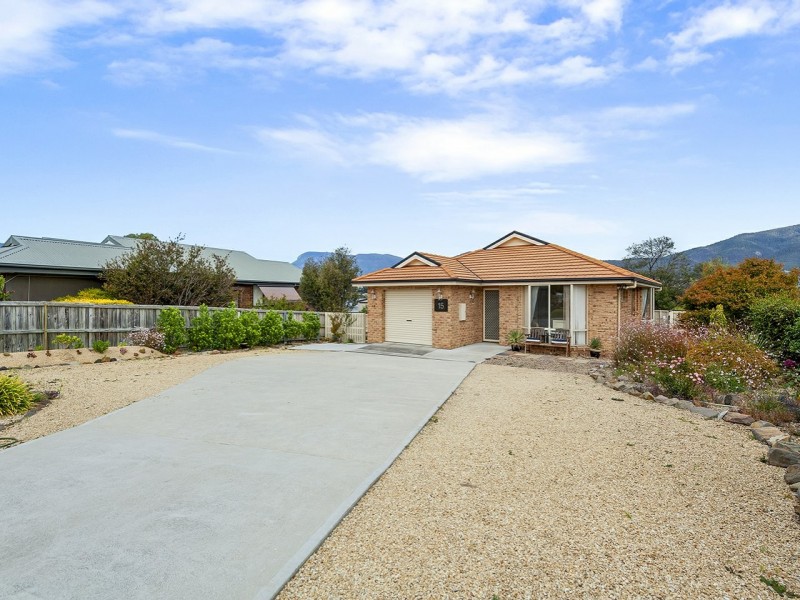 15 Maddelena Court, Old Beach TAS 7017