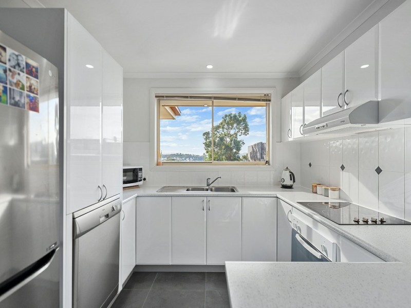 4/176 Branscombe Rd, Claremont TAS 7011
