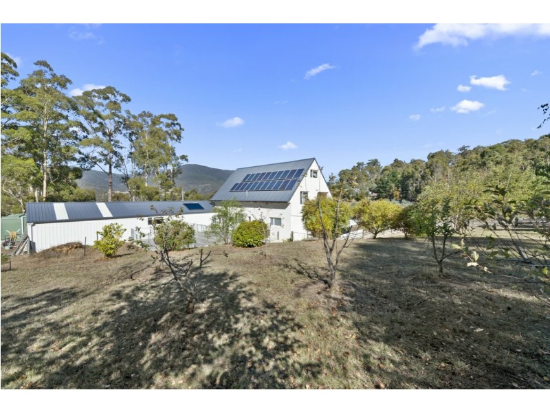 10 Briers Road, Lachlan TAS 7140