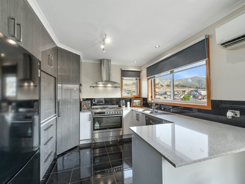 102 Sunshine Road, Austins Ferry TAS 7011