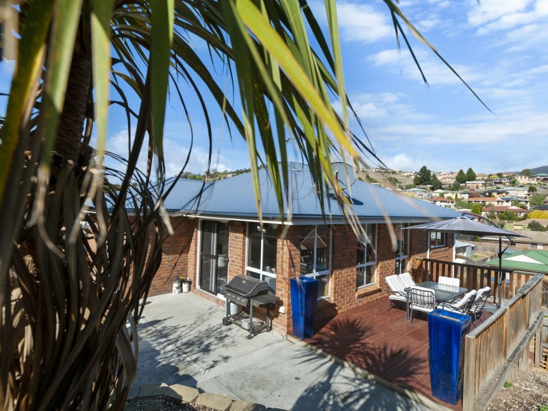 102 Sunshine Road, Austins Ferry TAS 7011