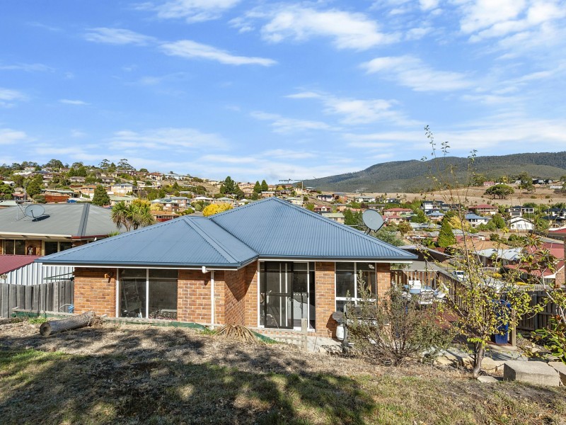102 Sunshine Road, Austins Ferry TAS 7011