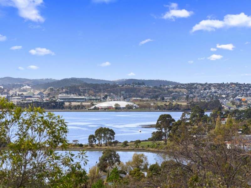 7 Kinarra Crescent, Chigwell TAS 7011