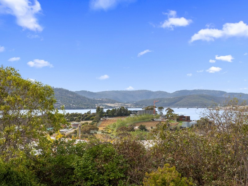 7 Kinarra Crescent, Chigwell TAS 7011