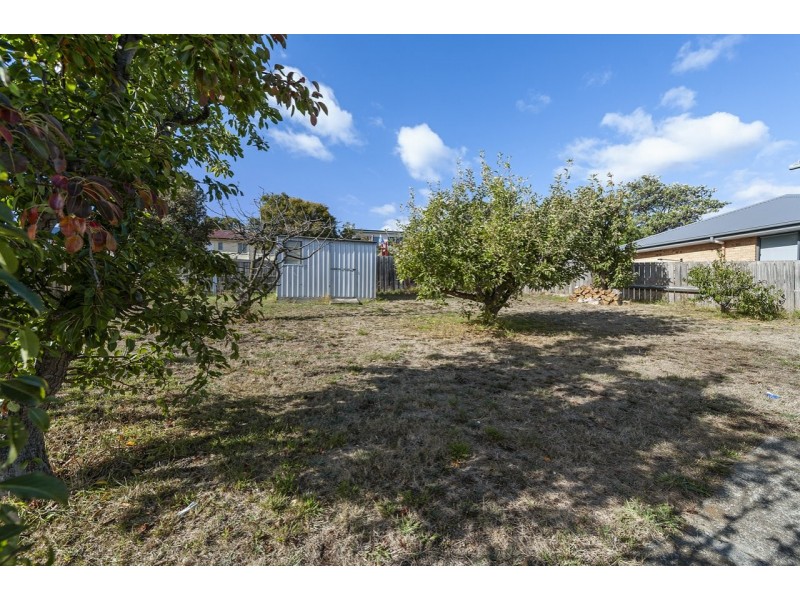 13 La Perouse Street, Warrane TAS 7018