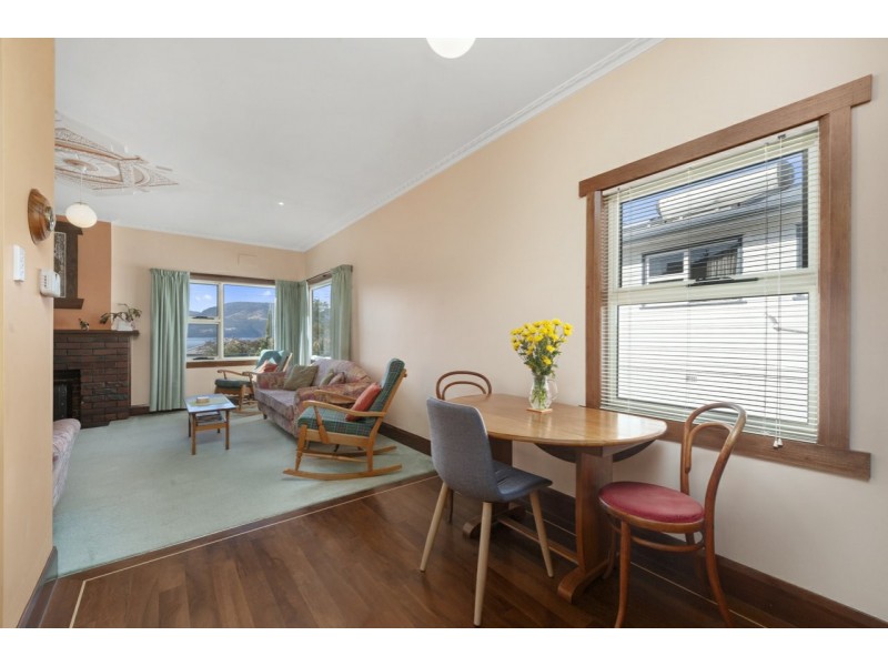 132 Main Road, Claremont TAS 7011