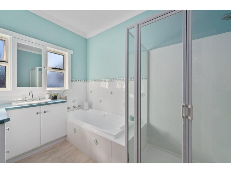 132 Main Road, Claremont TAS 7011