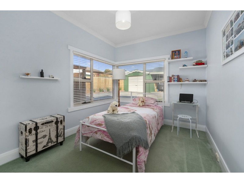 132 Main Road, Claremont TAS 7011