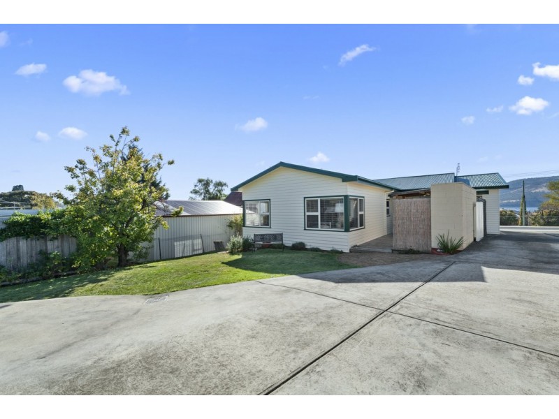 132 Main Road, Claremont TAS 7011