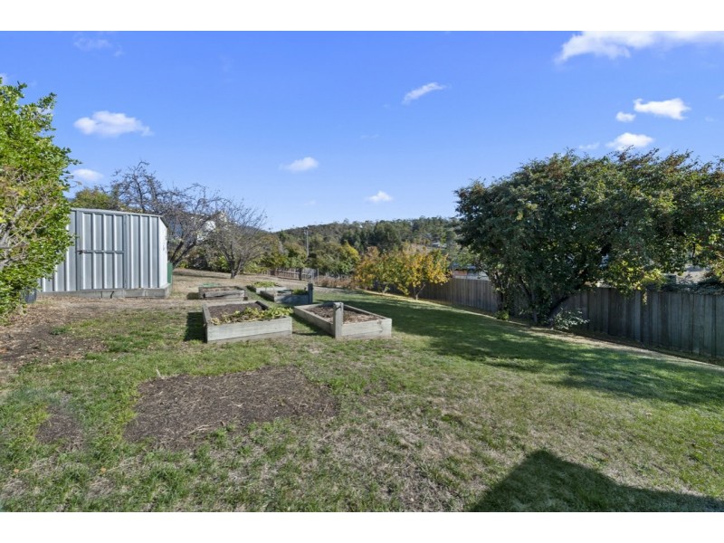 132 Main Road, Claremont TAS 7011