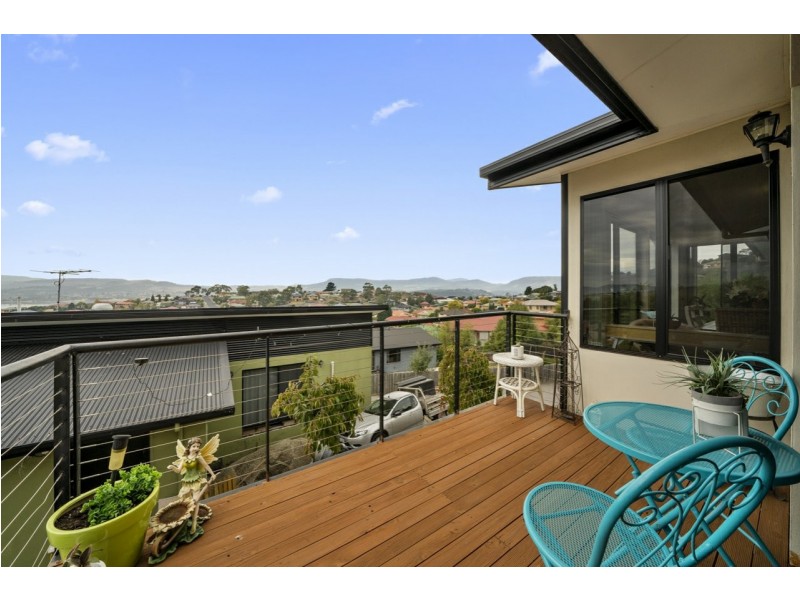Villa 2/24 Govett Rise, Austins Ferry TAS 7011