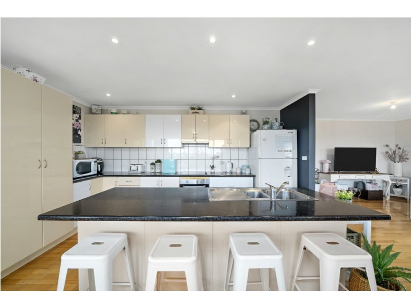Villa 2/24 Govett Rise, Austins Ferry TAS 7011