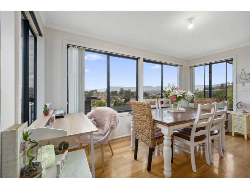 Villa 2/24 Govett Rise, Austins Ferry TAS 7011