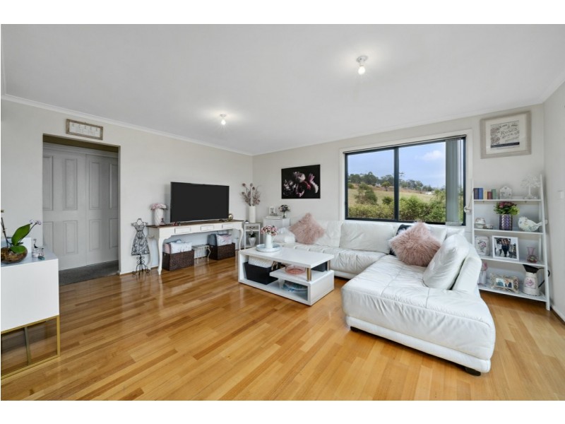 Villa 2/24 Govett Rise, Austins Ferry TAS 7011