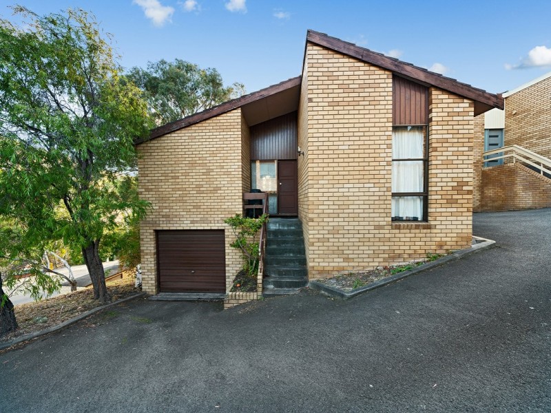 1/279 Churchill Avenue, Sandy Bay TAS 7005
