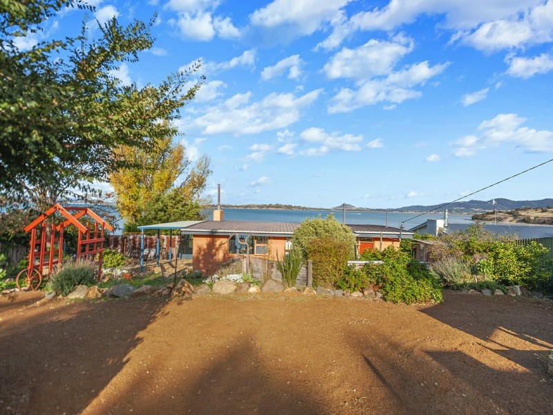 565 Shark Point Road, Penna TAS 7171