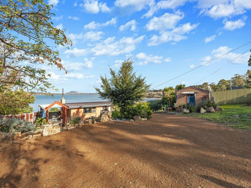 565 Shark Point Road, Penna TAS 7171