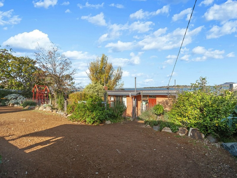 565 Shark Point Road, Penna TAS 7171