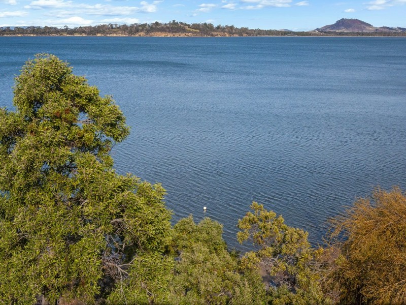 565 Shark Point Road, Penna TAS 7171