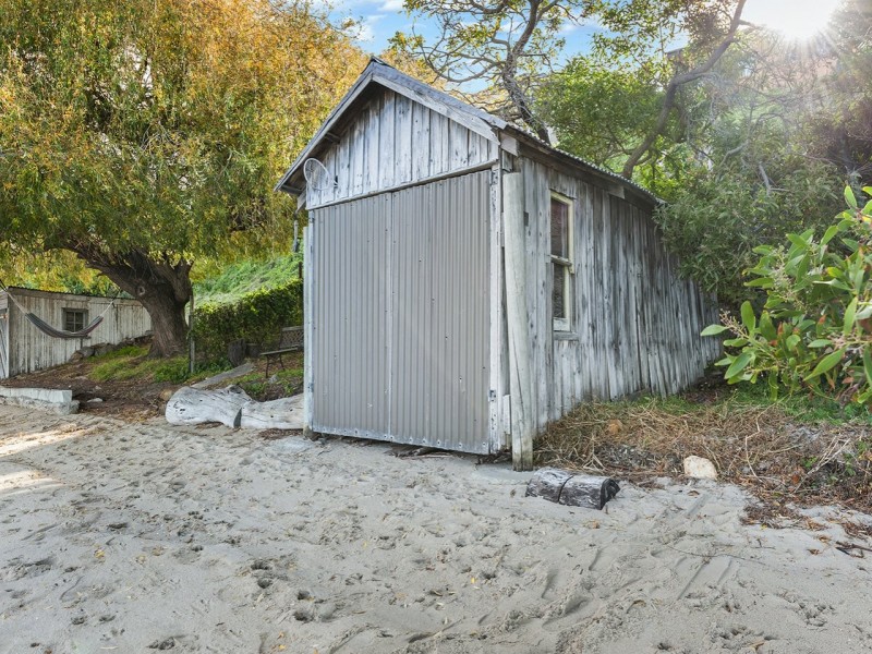 565 Shark Point Road, Penna TAS 7171