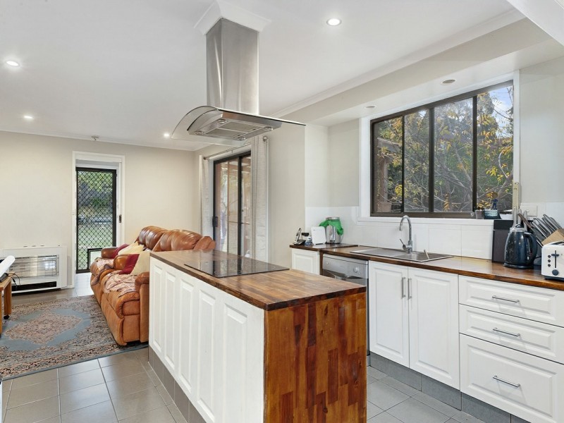 4 Vicary Place, Rokeby TAS 7019