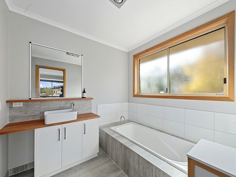 19 Ivy Close, Oakdowns TAS 7019