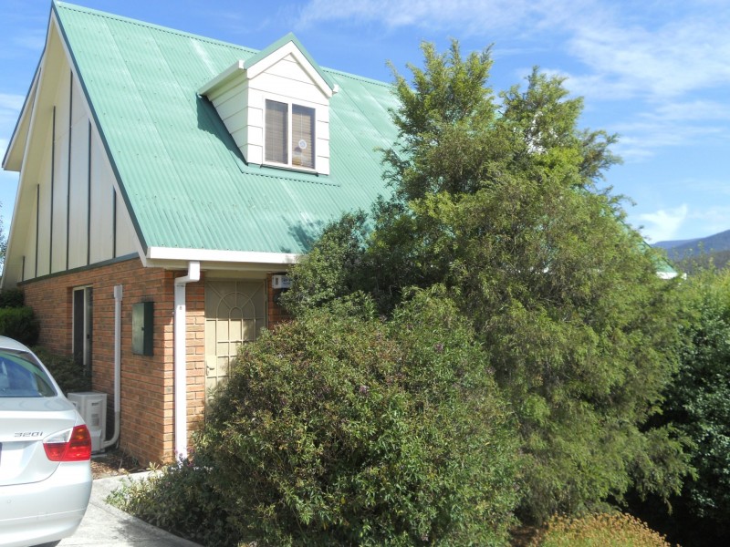 8/88 Hilton Rd, Claremont TAS 7011