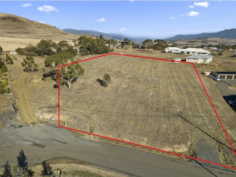 8 Parkes Court, Brighton TAS 7030