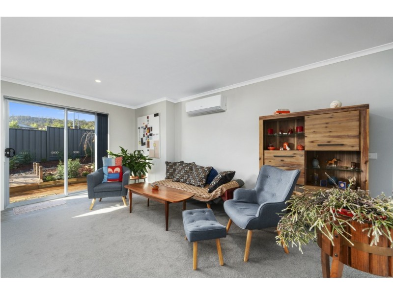 1/25 Mariah Crescent, Oakdowns TAS 7019
