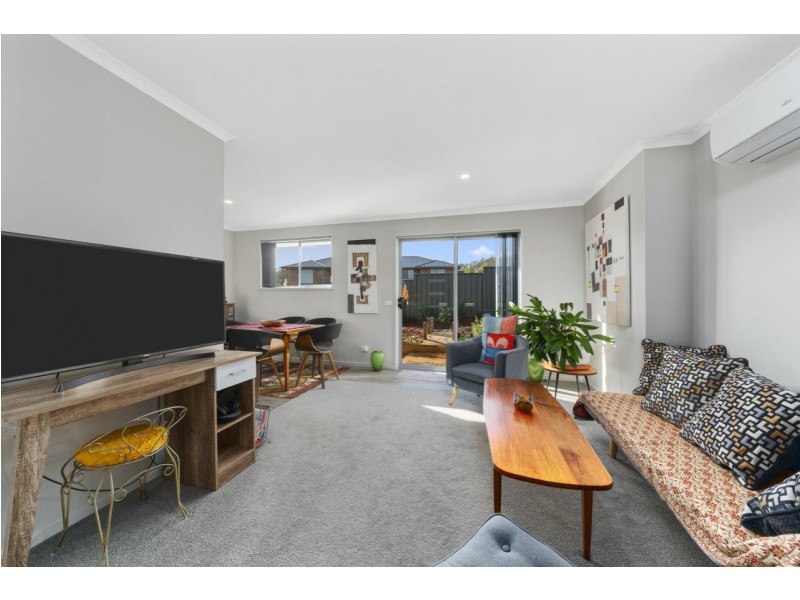 1/25 Mariah Crescent, Oakdowns TAS 7019