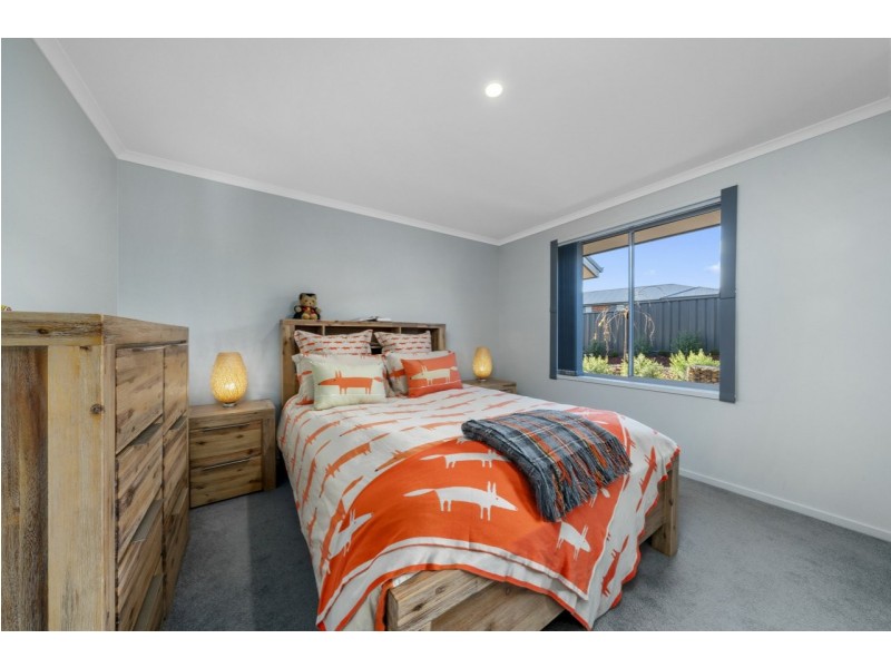 1/25 Mariah Crescent, Oakdowns TAS 7019