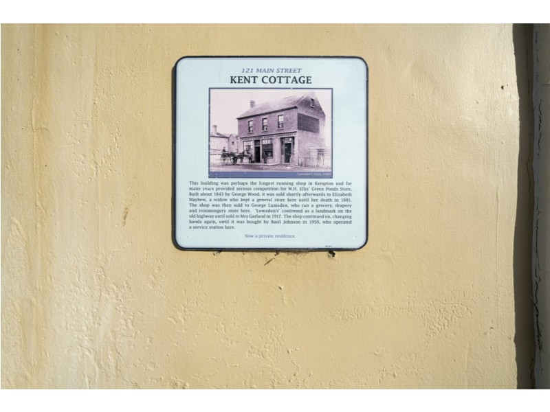 121 Main Street, Kempton TAS 7030