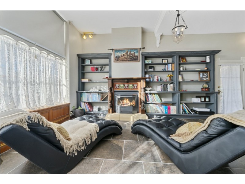 121 Main Street, Kempton TAS 7030