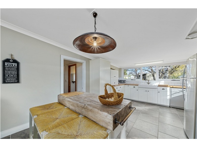 121 Main Street, Kempton TAS 7030