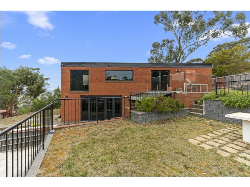 9 Castlereagh Court, Lenah Valley TAS 7008