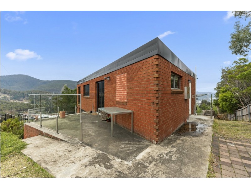 9 Castlereagh Court, Lenah Valley TAS 7008
