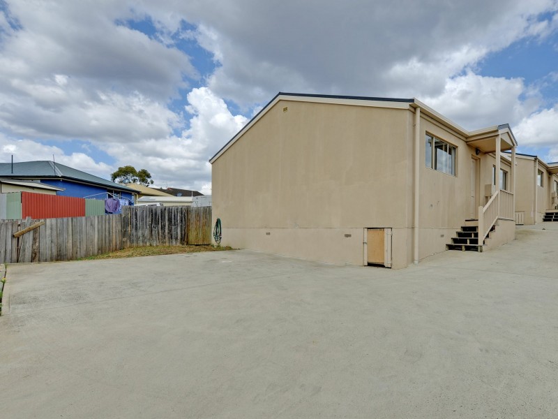2/6 Birubi Place, Herdsmans Cove TAS 7030