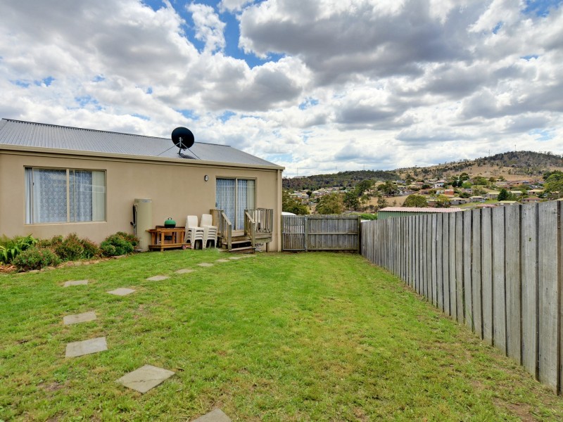 2/6 Birubi Place, Herdsmans Cove TAS 7030