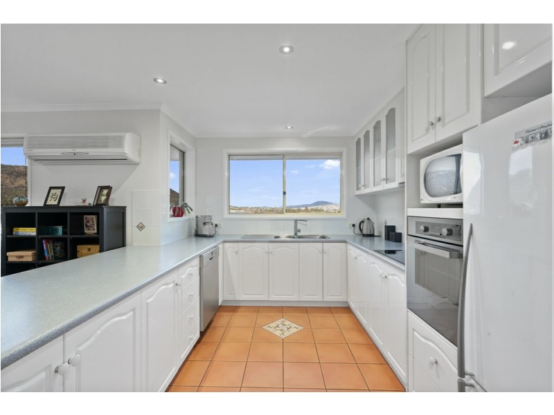 10 Grevillea Avenue, Old Beach TAS 7017