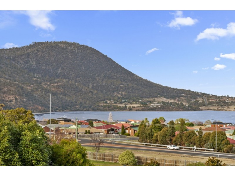 10 Grevillea Avenue, Old Beach TAS 7017