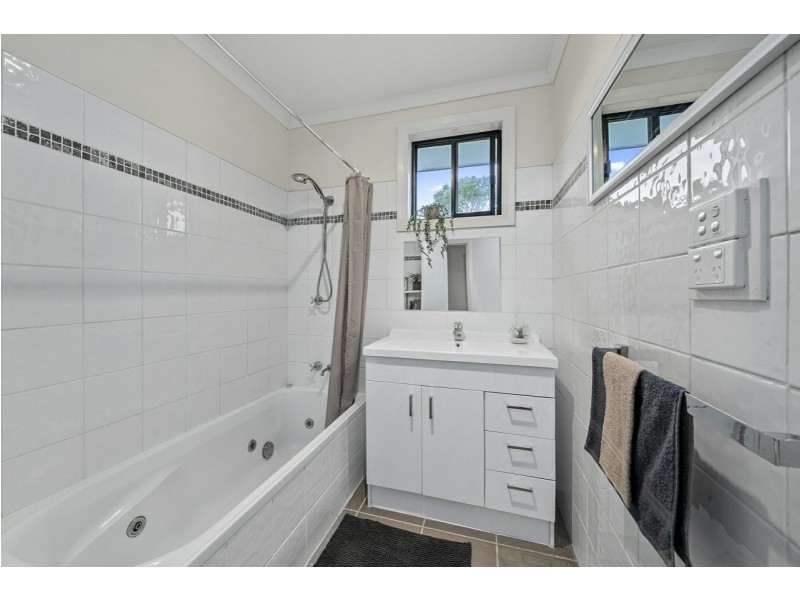 118 Duntroon Drive, Rokeby TAS 7019