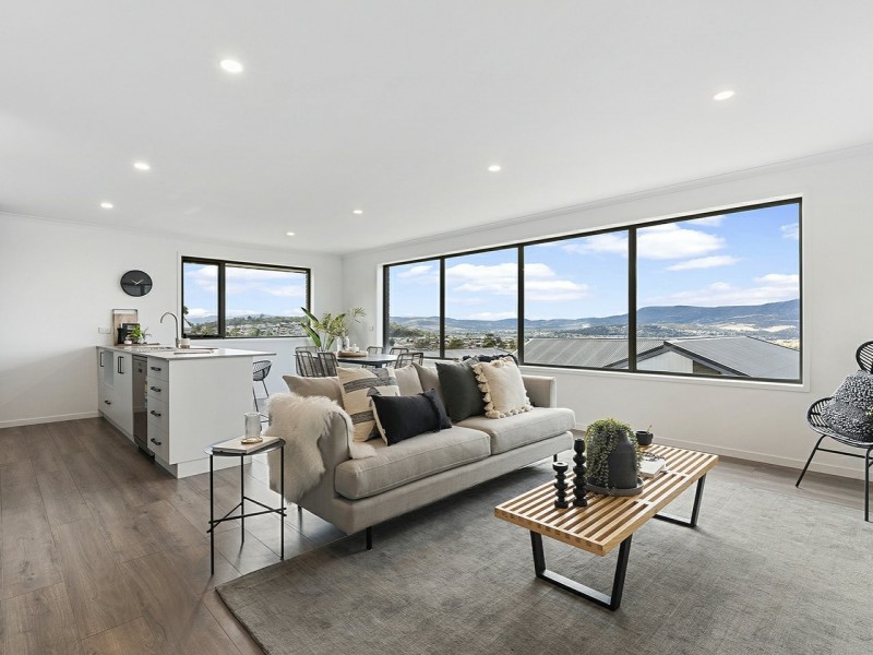 9/18 Carnegie Street, Claremont TAS 7011
