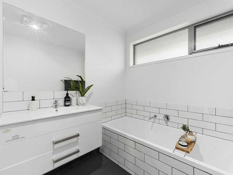 9/18 Carnegie Street, Claremont TAS 7011