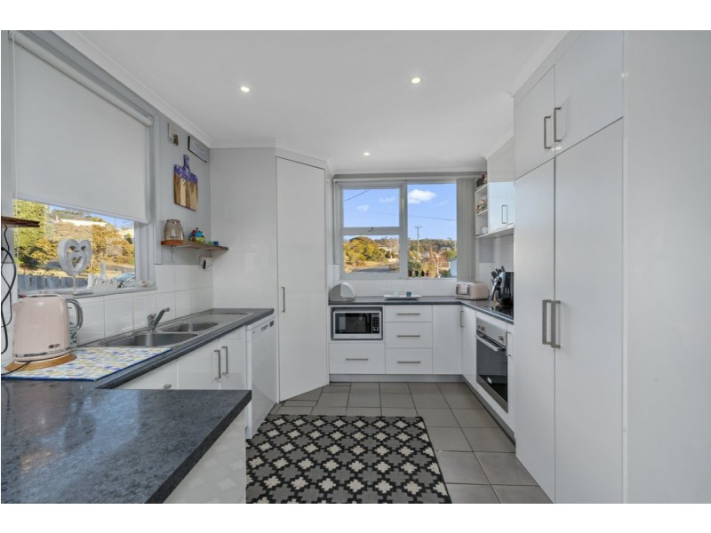 36 Binalong Road, Mornington TAS 7018